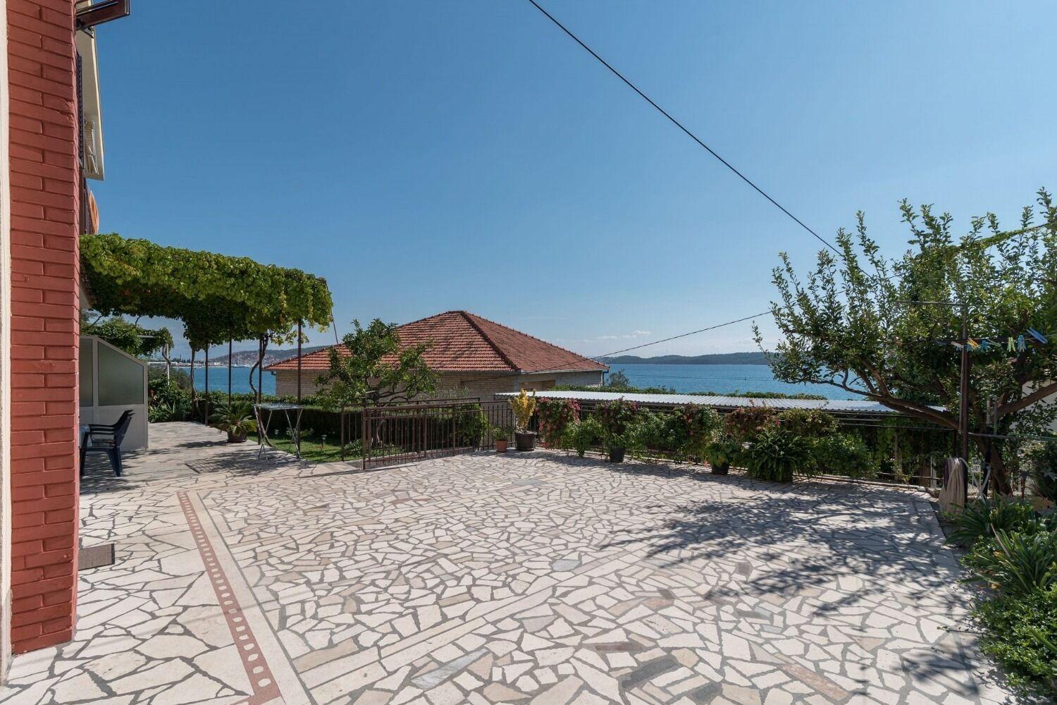 Apartments Vin Trogir Exterior photo